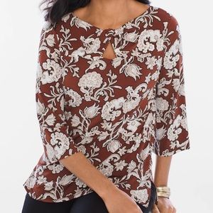 CHICO’S Twist Front Keyhole Scrolls 3/4 Sleeve Top